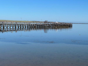 Beachside & Jetty View Apartment 5 - Harbour Master Apt, Streaky Bay